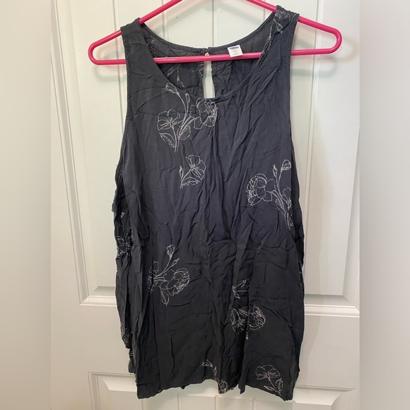 Old Navy black floral sleeveless high neck trapeze blouse. Size XXL. 100% rayon - Picture 1 of 8